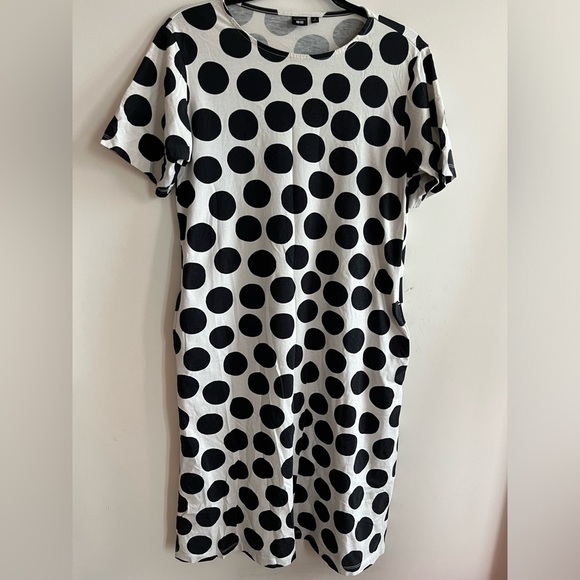 Uniqlo Marimekko Womens Polka Dot Round Neck Dress Short Sleeve Side Pocket - Picture 1 of 7